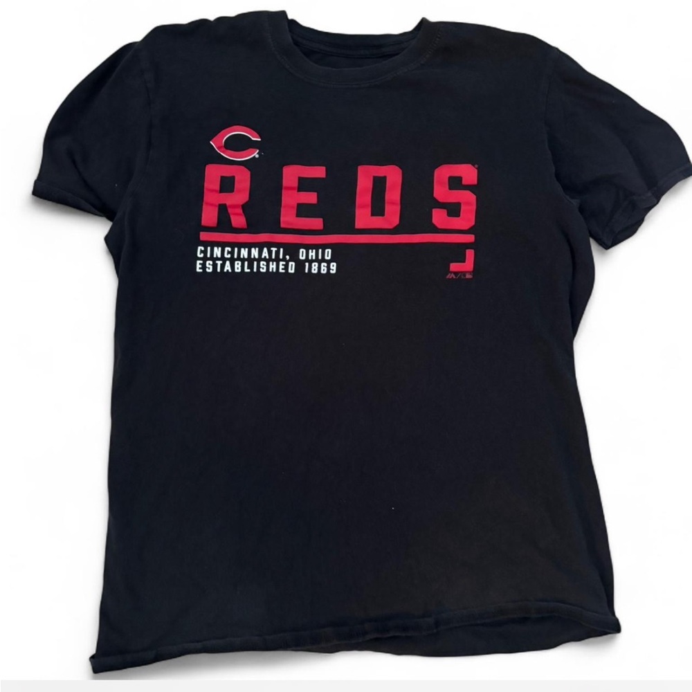 Majestic Black and Red Cincinnati Reds Tee